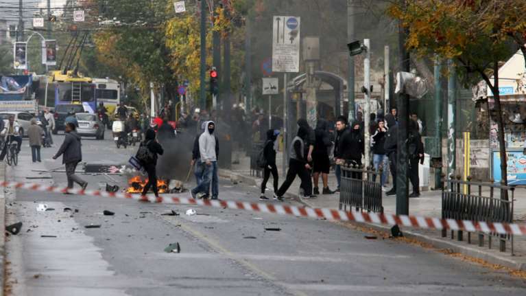 ΝΔ για επεισόδια: Η κυβέρνηση ανέχεται τη βία και την ανομία