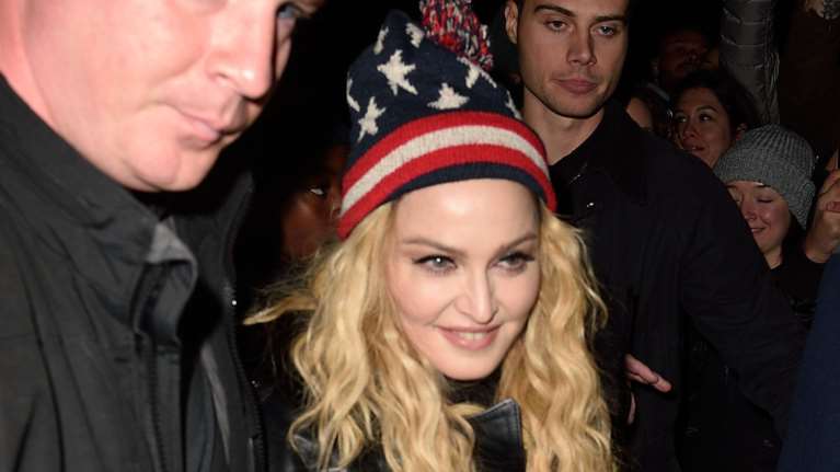 Μαντόνα: «Σώστε τη χώρα, ψηφίστε Χίλαρι»