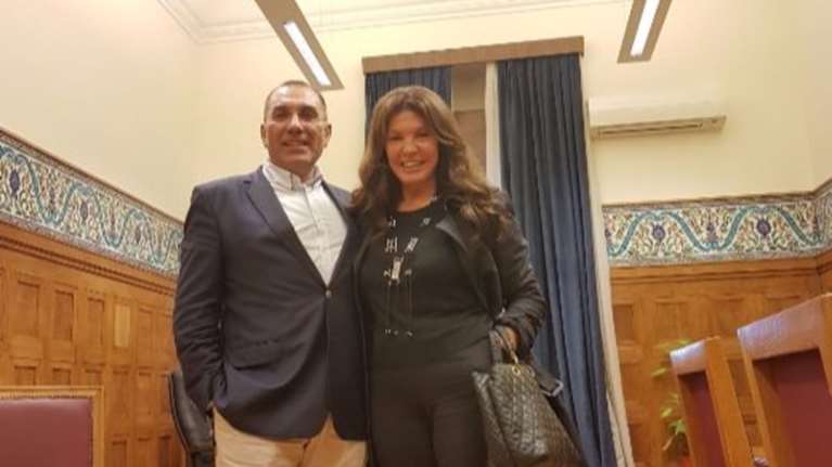 Η Βάνα Μπάρμπα συναντά για φιλανθρωπικό σκοπό τον Καμμένο - φωτό-