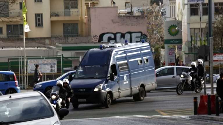 Απέδρασαν μέσα από τα δικαστήρια δύο αλλοδαποί κρατούμενοι