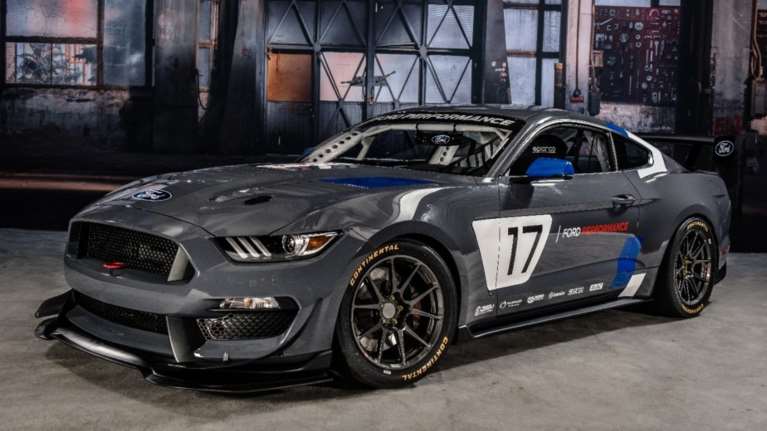 Η νέα αγωνιστική Mustang GT4 είναι το όνειρο κάθε οδηγού
