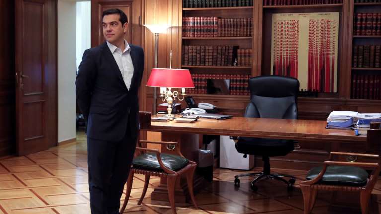 Σύσκεψη στο Μαξίμου για τις εξελίξεις στο χώρο του ποδοσφαίρου