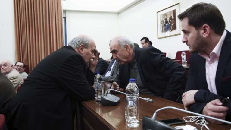 Το παρασκήνιο των κομμάτων για τη συγκρότηση του νέου ΕΣΡ