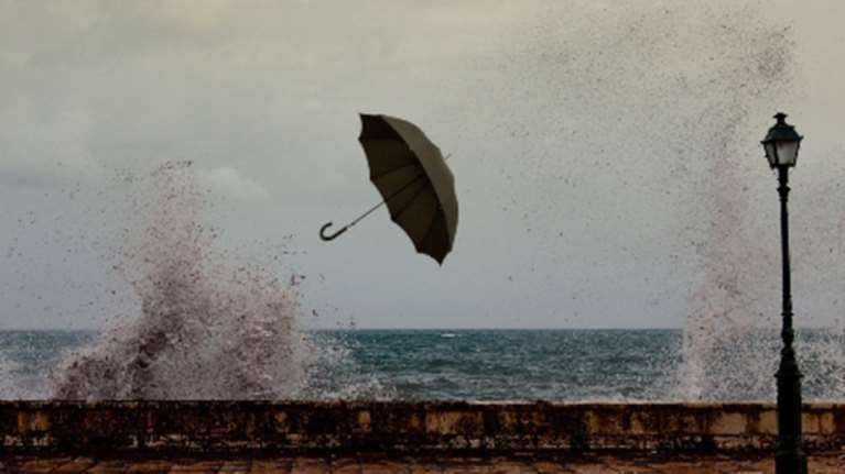 Βροχερός ο καιρός - Πού μπορεί να εκδηλωθούν καταιγίδες