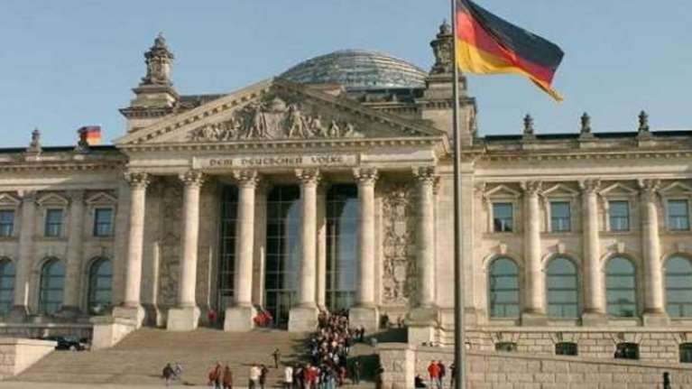 Γερμανικό ΥΠΟΙΚ: Αβεβαιότητα στην παγκόσμια οικονομία από την εκλογή Τραμπ