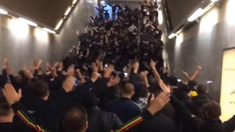 Η «απόβαση» των μαυροφορεμένων Βόσνιων φιλάθλων στο Μετρό  video