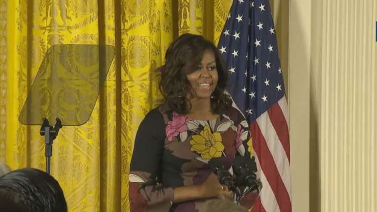 Πώς αντέδρασε η Μισέλ Ομπάμα όταν της φώναξαν: &quot;Κατέβα για πρόεδρος!&quot;