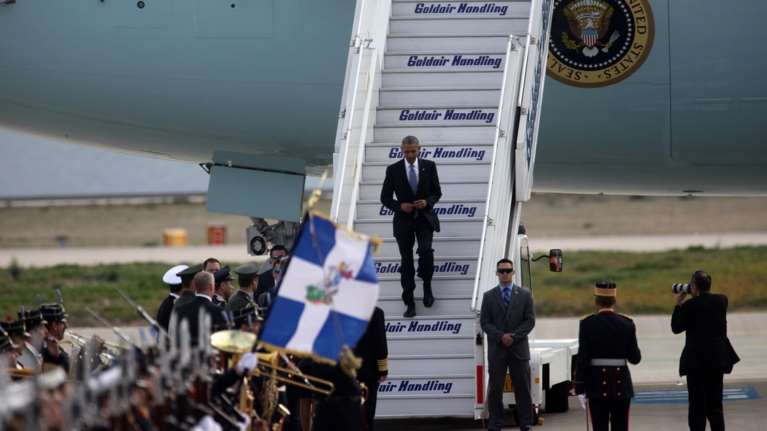 Ο Ομπάμα στην Αθήνα: Καρέ καρέ η άφιξη του 44ου Προέδρου της Αμερικής
