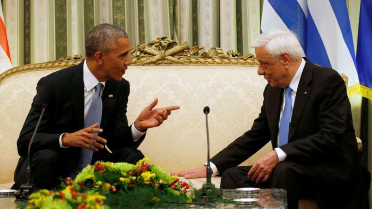 Η απίστευτη ερώτηση του Ομπάμα στον Παυλόπουλο για το προεδρικό