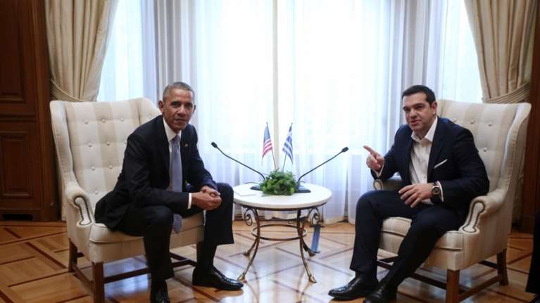 Το twitter «πήρε φωτιά» με τα γκρίκλις του Τσίπρα