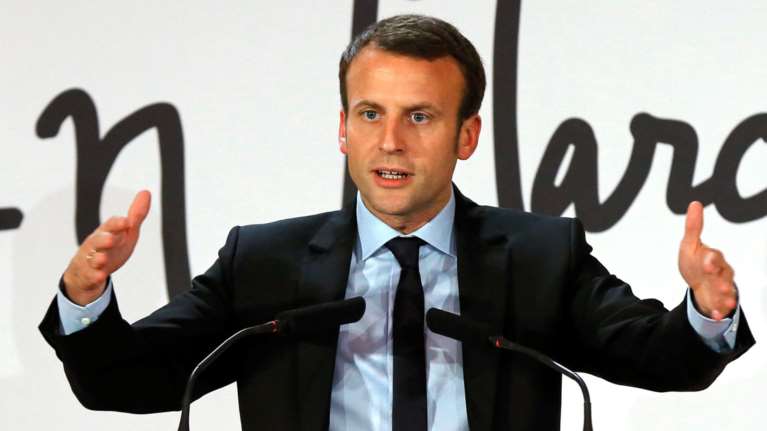 Γαλλία: Υποψήφιος πρόεδρος ο πρώην υπουργός Εμανουέλ Μακρόν