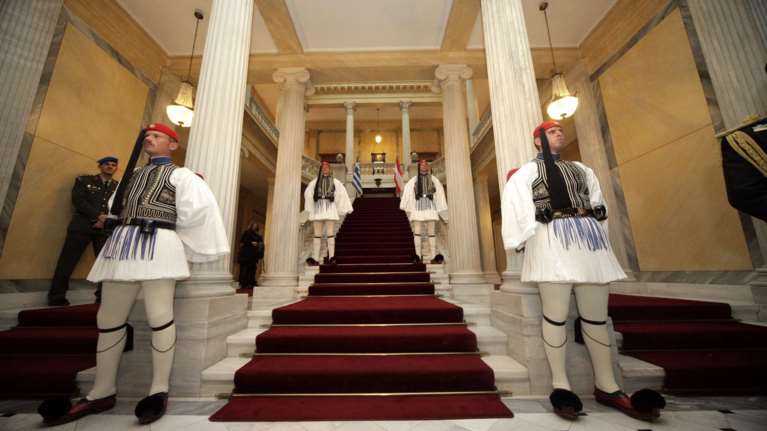 Το δείπνο στο Προεδρικό - οι 130 συνδαιτυμόνες του Ομπάμα