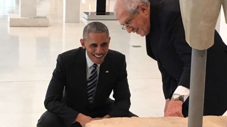 Ο Ομπάμα στον Ιερό Βράχο της Ακρόπολης και το Μουσείο