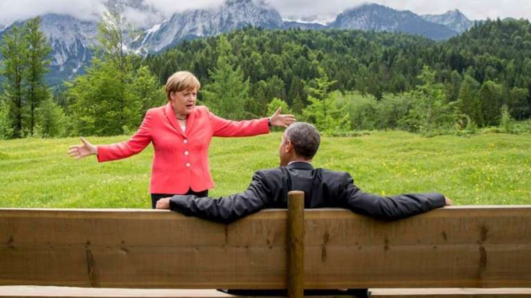 O Ομπάμα μπροστά στο «τείχος του Βερολίνου»  για το χρέος