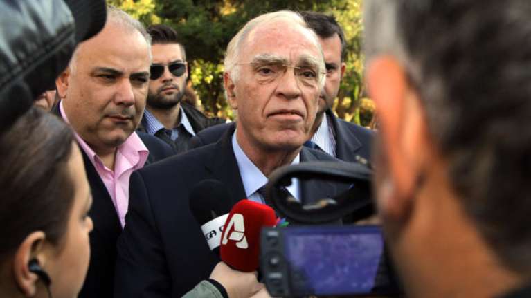 Λεβέντης για δείπνο με Ομπάμα: Θα πείραζε να έβαζαν 3 καρέκλες ακόμη;