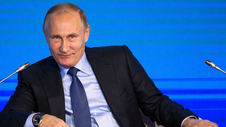 Η Ουκρανία κατηγορεί τον Πούτιν ότι έστησε τηλεφωνική φάρσα στον Ποροσένκο