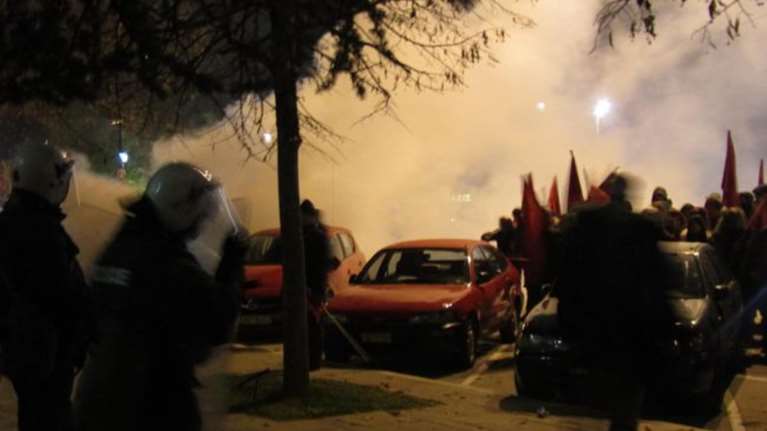 Οι κουκουλοφόροι τα «έσπασαν» σε όλη την Ελλάδα