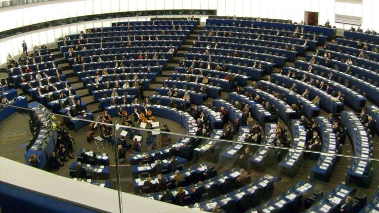 Ελλάδα και Ιταλία απείχαν από την ψηφοφορία του προϋπολογισμού
