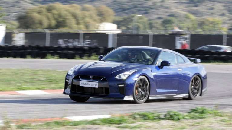 Σεισμός στην πίστα των Μεγάρων! Το Nissan GT-R του 2017 κάνει &quot;ζημιές&quot;