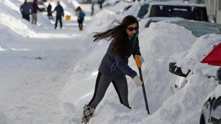 Η πρώτη μεγάλη χιονοθύελλα πλησιάζει τις μεσοδυτικές πολιτείες