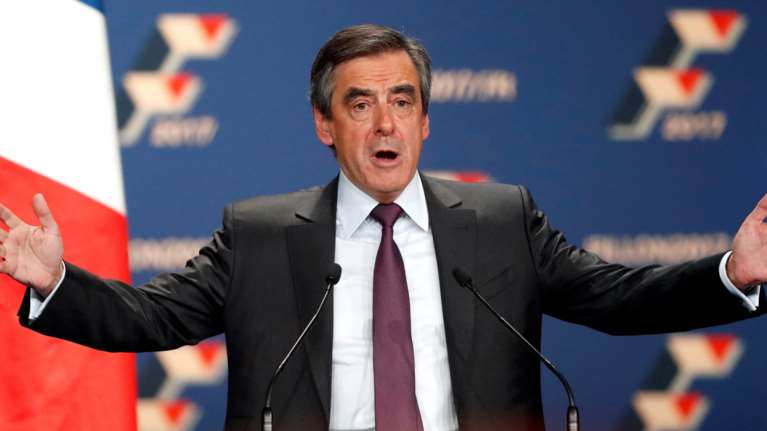 Ανατροπή: Ο Φιγιόν σαρώνει Ζιπέ και Σαρκοζί στις εκλογές για το χρίσμα