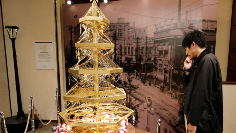 Το χριστουγεννιάτικο δέντρο του 1,8 εκατ. δολαρίων