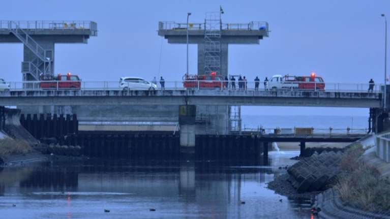 Ιαπωνία:οι αρχές υποβαθμίζουν τις προειδοποιήσεις για τσουνάμι
