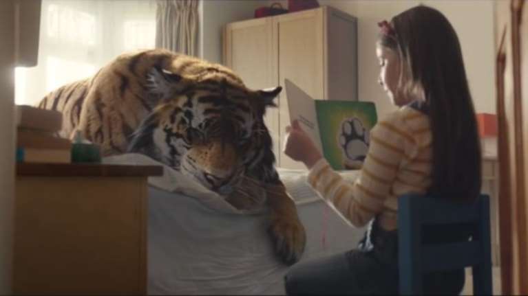 Αυτή είναι η πιο συγκινητική διαφήμιση των φετινών Χριστουγέννων