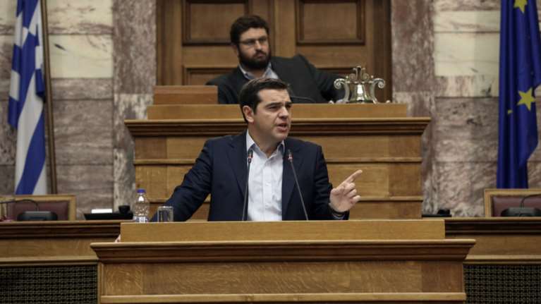 Τσίπρας: "Μασάζ" στους βουλευτές του με επίθεση στον Κυριάκο