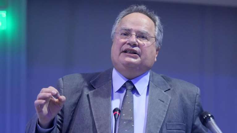 Νίκος Κοτζιάς: Γελοιότητες τα περί παραίτησής μου