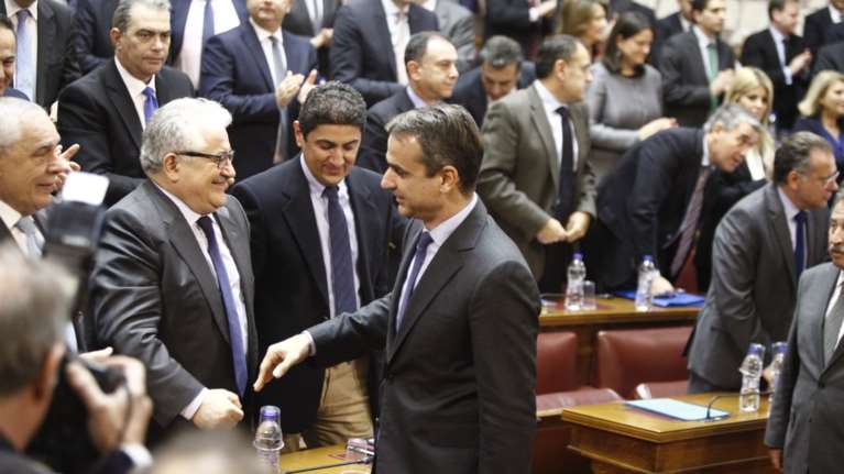 Στη ΝΔ δεν αποκλείουν ο Τσίπρας να ρίξει τη "ζαριά"  των εκλογών