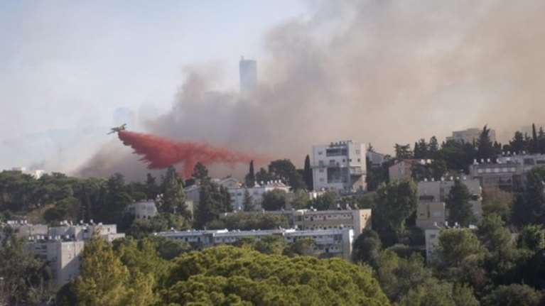 Κόλαση φωτιάς στη Χάιφα - 60.000 εγκατέλειψαν τα σπίτια τους