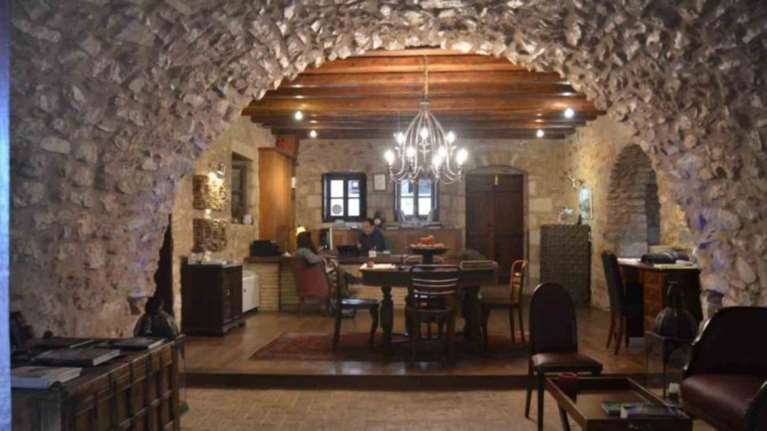 Το πιο ρομαντικό ξενοδοχείο της Ευρώπης βρίσκεται στη Μάνη