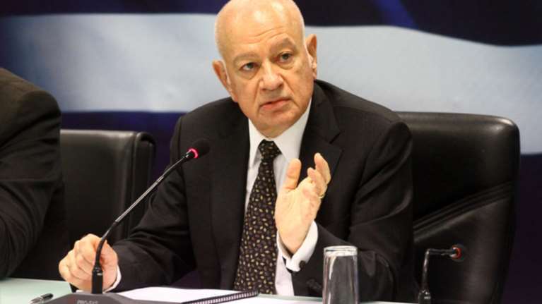 Ελληνας υπουργός ζητεί συγγνώμη για τα ελληνικά του!