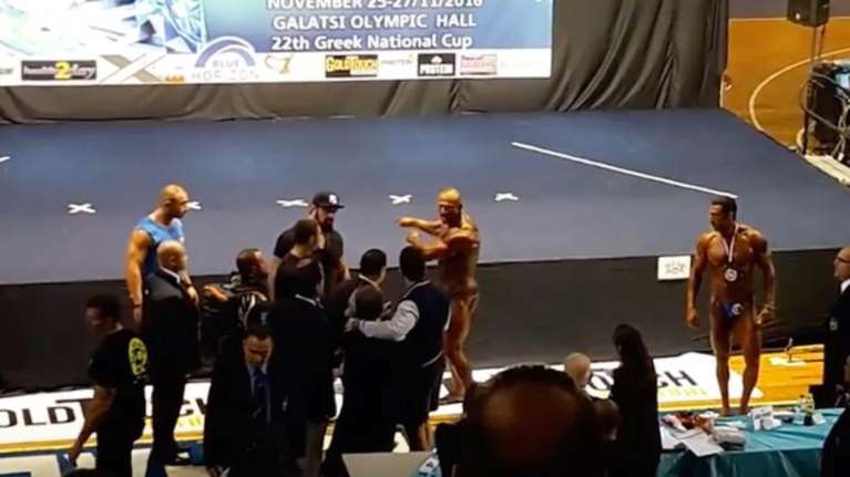 Mποντιμπιλντεράς «πλάκωσε» κριτή επειδή βγήκε δεύτερος!