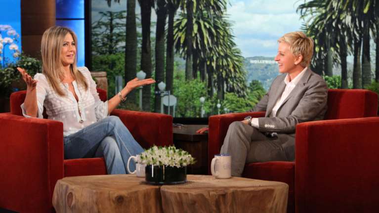 H Ανιστον αποκαλύπτει την έκπληξη που της έκανε ο συζυγός της