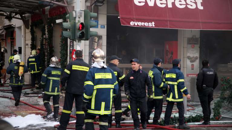 Μία νεκρή από την ισχυρότατη έκρηξη στα Everest της Βικτώριας