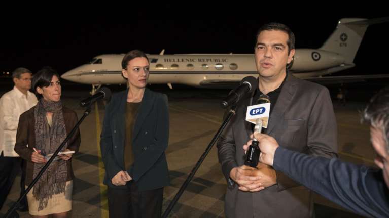 Tι απαντά το Μαξίμου για το κόστος του ταξιδιού Τσίπρα στην Κούβα