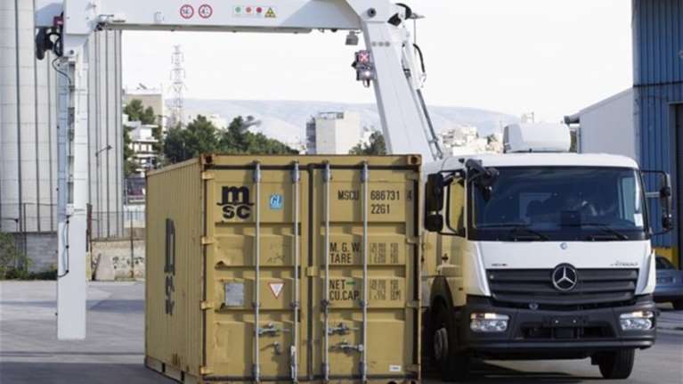 &quot;Ρόμποκοπ&quot; ενάντια στο λαθρεμπόριο δώρισε στο κράτος η Παπαστράτος