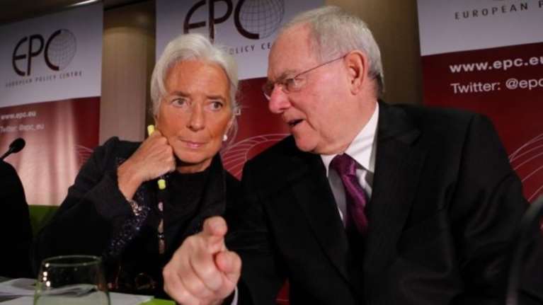 Σόιμπλε: Πρώτα αξιολόγηση, μετά βραχυπρόθεσμα μέτρα για το χρέος