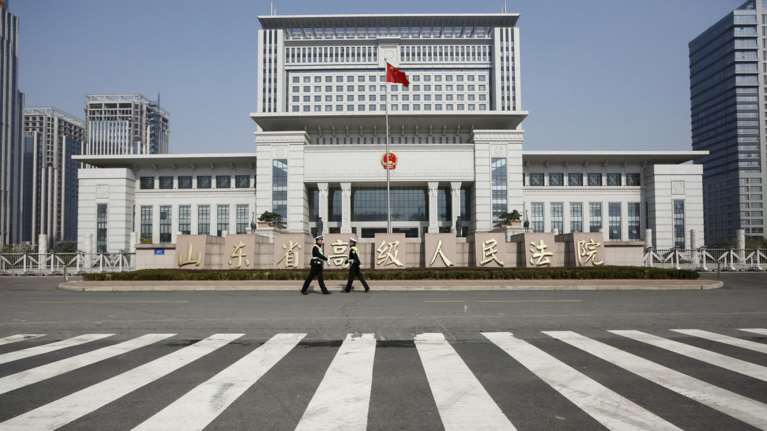 Δικαστήριο αθώωσε φερόμενο ως βιαστή που εκτελέστηκε το 1995