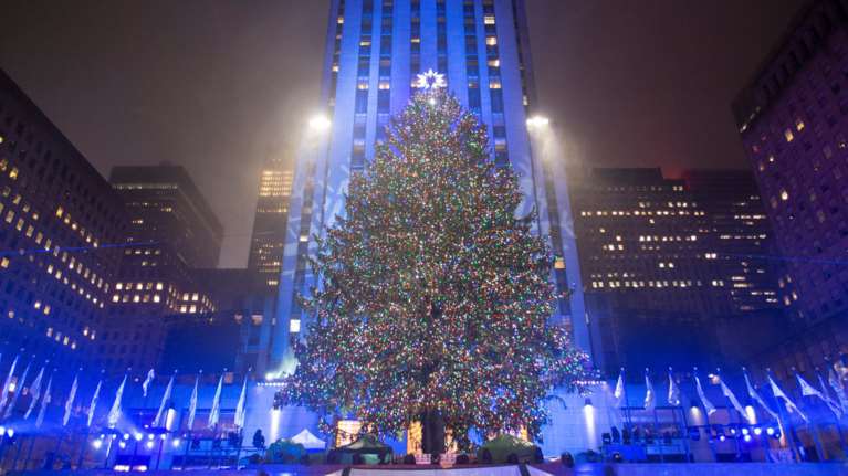 Rockefeller Center: Η καρδιά της Νέας Υόρκης φόρεσε τα γιορτινά της
