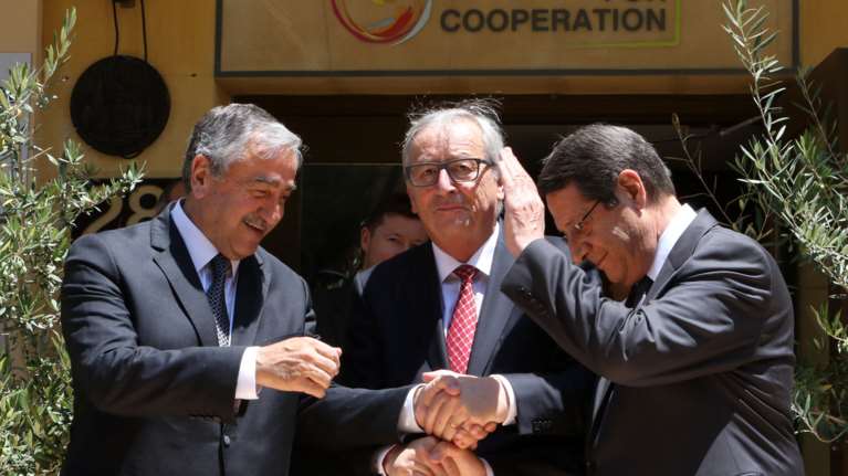 Συνάντηση με Γιούνκερ  θα έχει ο Ακιντζί στις Βρυξέλλες στις 7 Δεκεμβρίου