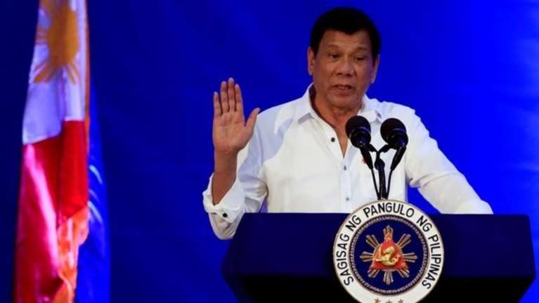 Τον υβριστή του Ομπάμα Ρ.Ντουέρτε κάλεσε στην Ουάσιγκτον ο Τραμπ!