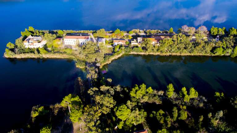 Η μαγευτική λίμνη Καϊάφα από ψηλά