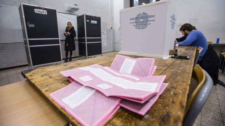 Ιταλοί και Αυστριακοί ψηφίζουν για το μέλλον της Ευρώπης