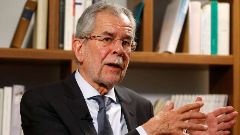 Παιδί προσφύγων &amp; Πράσινος ο νέος πρόεδρος της Αυστρίας