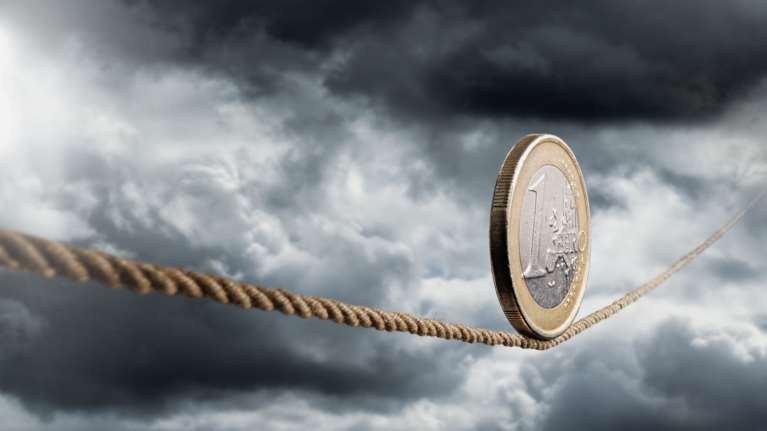 Καθίζηση του ευρώ μετά το &quot;όχι&quot; στο Ιταλικό δημοψήφισμα