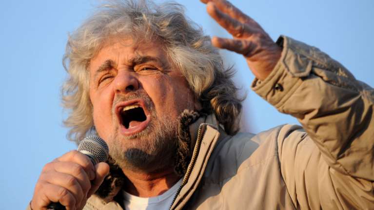 Εκλογές &quot;εδώ και τώρα&quot; στην Ιταλία ζητά το &quot;Κίνημα 5 αστέρων&quot;