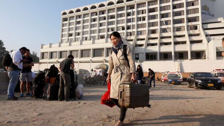 Πυρκαγιά σε ξενοδοχείο στο Καράτσι με 11 νεκρούς